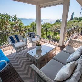 Sea View Apartments Debeli Rtič, hotel in Ankaran
