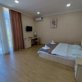Hotel Botanica, hotel v destinácii Čakvi