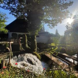 Guesthouse Pod rastockim krovom, hotel em Slunj