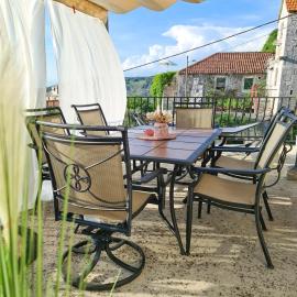 Kaya house, hotel in Nerežišća