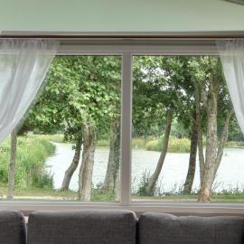 Lakeside Caravan White Acres Holiday Park Newquay Sleeps 6, hotel di Saint Enoder