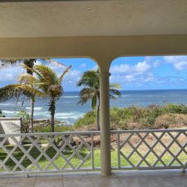 ‘MORIAH’ Private Room with Double Bed and shared bathroom, hotel in Saint Philip