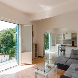 JOIVY Family Flat with 3 Balconies, 10 Min to Beach