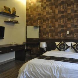 Rose Hotel