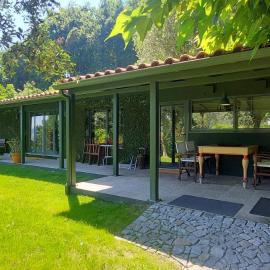 Casas da Tapada Briteiros Casa dos Ficos, ξενοδοχείο στο Γκιμαράες