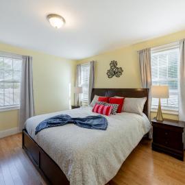 Peaceful 5BR & 4BA Quincy House w Patio, near Red Line & Pet Friendly 284, hotel in Quincy