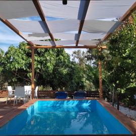 Pefkari Bay Villas, hotel Pefkáriban