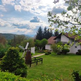 Guest house Jandric - Near Plitvice lake, Free parking, hotel a Drežnik Grad
