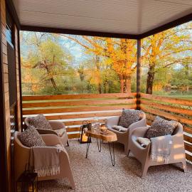 MAGNOLIA HOUSE by the RIVER, hotel din Metlika