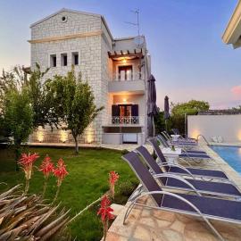 Beach Villa Heart House with private pool by DadoVillas