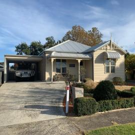 Elmsford Cottage, khách sạn ở Warragul