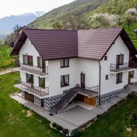 Casa din Livada, hotel a Predeluţ