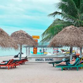 Golden Beach Cottages, хотел в Тринкомале