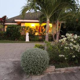 The Artist Place Villa at Richmond Estates St Ann, Hotel in Richmond