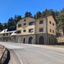 Apartamento LA MOLINA, hotel u gradu Alp