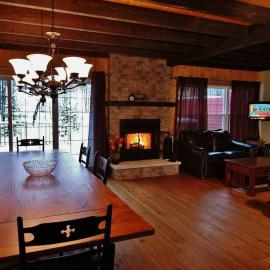 Alpages 9015 -Les Chalets Alpins Stoneham