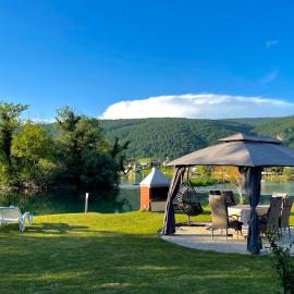 Apartman Deluxe Una Holiday, hotel en Bihać