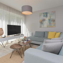 Sunny Apartment Łukęcin by Noclegi Renters, hotel v mestu Łukęcin