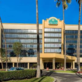 La Quinta by Wyndham Buena Park, hotel di La Palma