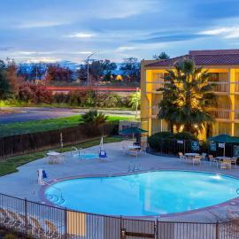 La Quinta by Wyndham Redding, khách sạn ở Redding