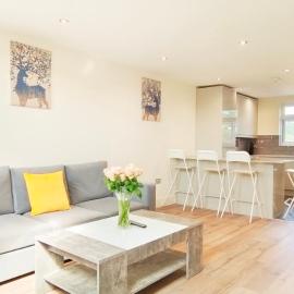 Top Floor Flat 5 Northwood