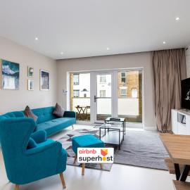 Medway contractor base for summer projects - Apartment 3, hotel in Gillingham