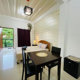 Sto Niño Residences Lucena City, hotel en Lucena