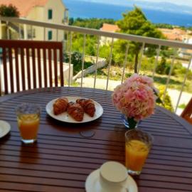 Wonderful Sea view, swimming pool, private parking