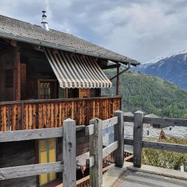 Gîte de Mase sur la rive droite du Val d'Hérens, hotel v destinácii Mase