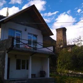 Little house Katia Mestia, хотел в Местия