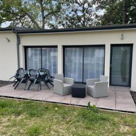 Maison La capucine sur Quai de Seine, wifi, machine à laver, parking privé gratuit, hôtel à Vernon