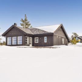3 Bedroom Amazing Home In Jaren, готель у місті Jaren