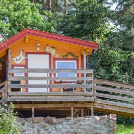Stunning Home In Kana With Kitchen, hotell i Svelvik