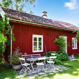 Amazing Home In Lidköping With Kitchen, Hotel in Lidköping