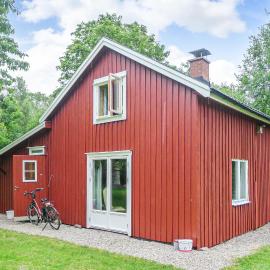 Cozy Home In Dals-Rostock With Kitchen、Dals Rostockのホテル