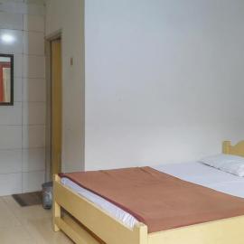 Viesnīca Hotel Jaya Kusuma near Candi Prambanan Mitra RedDoorz pilsētā Prambanana