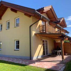 Sonnenchalet mit Sauna, hotel u gradu Kečah