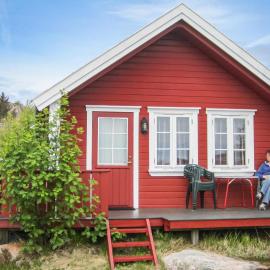 Awesome Home In Spangereid With Kitchen, hotel u gradu Spangereid