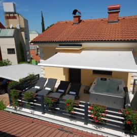 Apartment Poljak Njivice by El-Pi Tours, hotel a Njivice