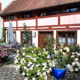 Ferienhäuschen Rosi Brehm, Hotel in Hollfeld