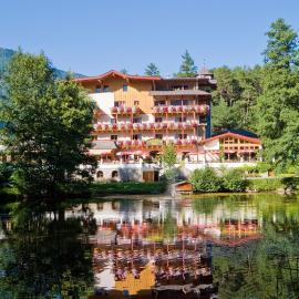 Huber Hotel Tramserhof, hótel í Landeck
