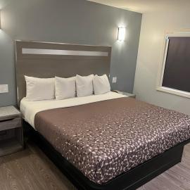 112 Motel, מלון במדפורד
