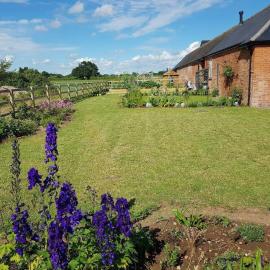 Sweet Meadow Lodge, hotel en Exeter