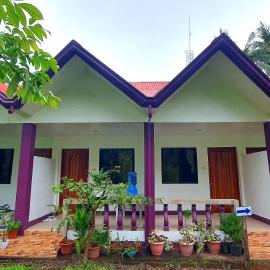 SJ Pabua Travellers Inn, khách sạn ở Mambajao