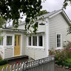 Country Bliss Cottage, Hotel in Greytown