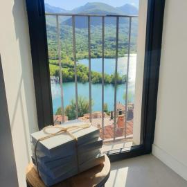 La porticina Incantevole vista lago a Barrea