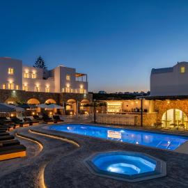Aelia Luxury Suites, hotell i Karterados
