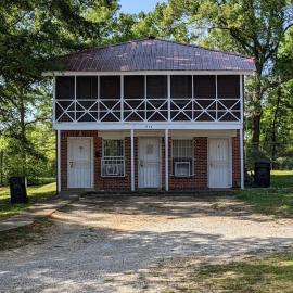 HISTORIC HILL APARTMENTS (Duplex), hotel in Tuskegee