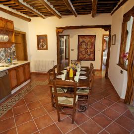 Casa Carole - 3 Bedroom Luxury Apartment, hotell i Bubión