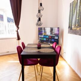 Schönbrunn Palace luxury Apartment 5 min walk